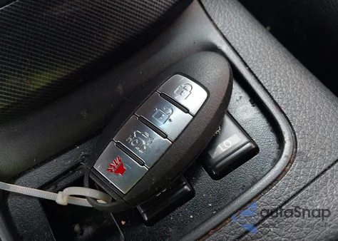 2016 Nissan Sentra Sr z USA, uszkodzony, nr VIN 3N1AB7AP9GY238385